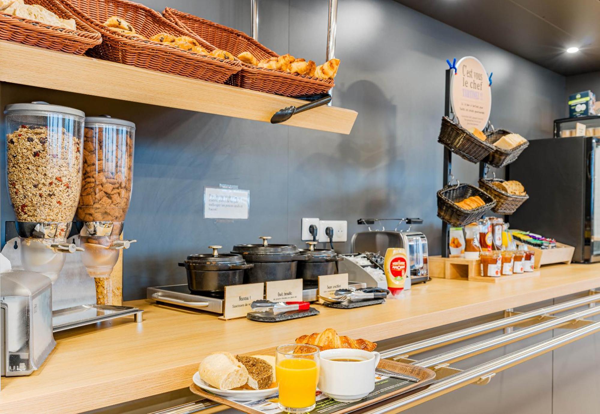 B&B Hotel Poitiers 3 Futuroscope Chasseneuil-du-Poitou Ngoại thất bức ảnh