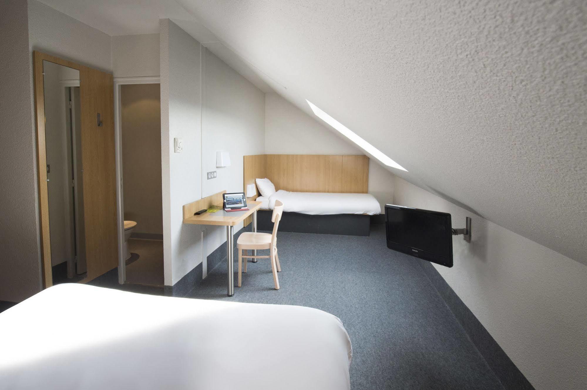 B&B Hotel Poitiers 3 Futuroscope Chasseneuil-du-Poitou Ngoại thất bức ảnh